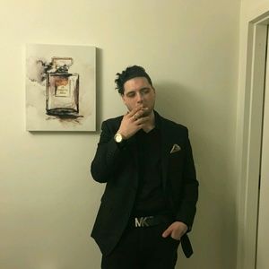 Meet your Posher, Christopher